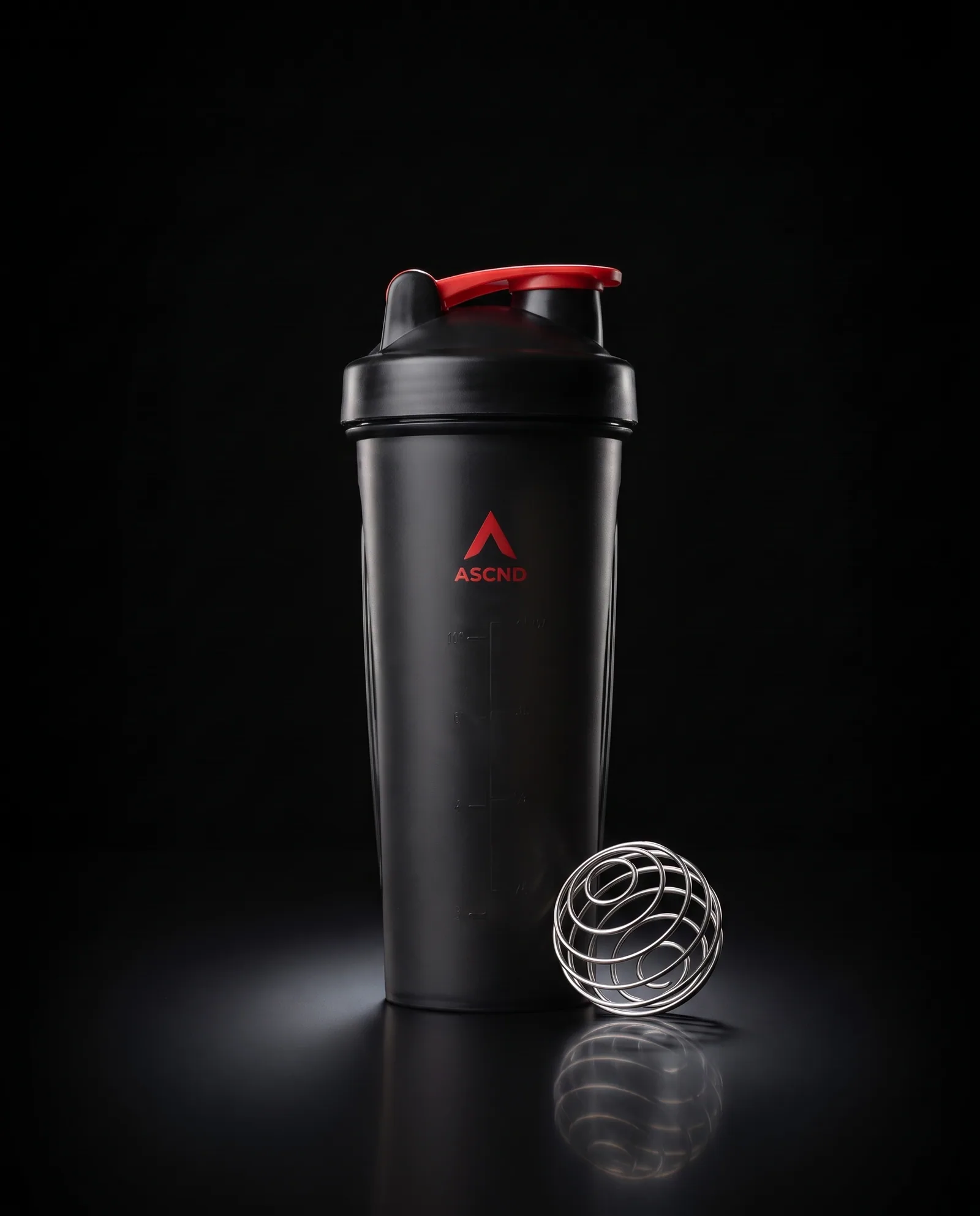Shaker 24oz — Impact copolyester, wire ball.